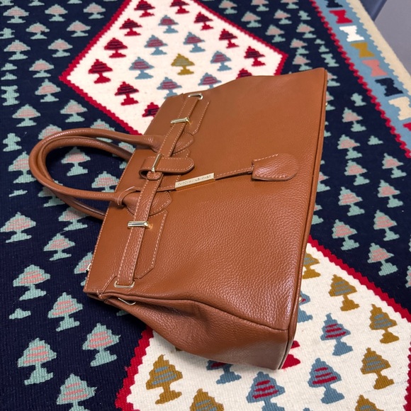 Tuscany Leather Bag with gold hardware - Picture 14 of 16